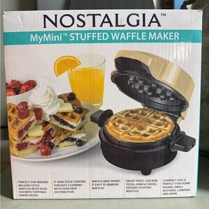 Nostalgia MyMini Waffle Maker - Black and Gold